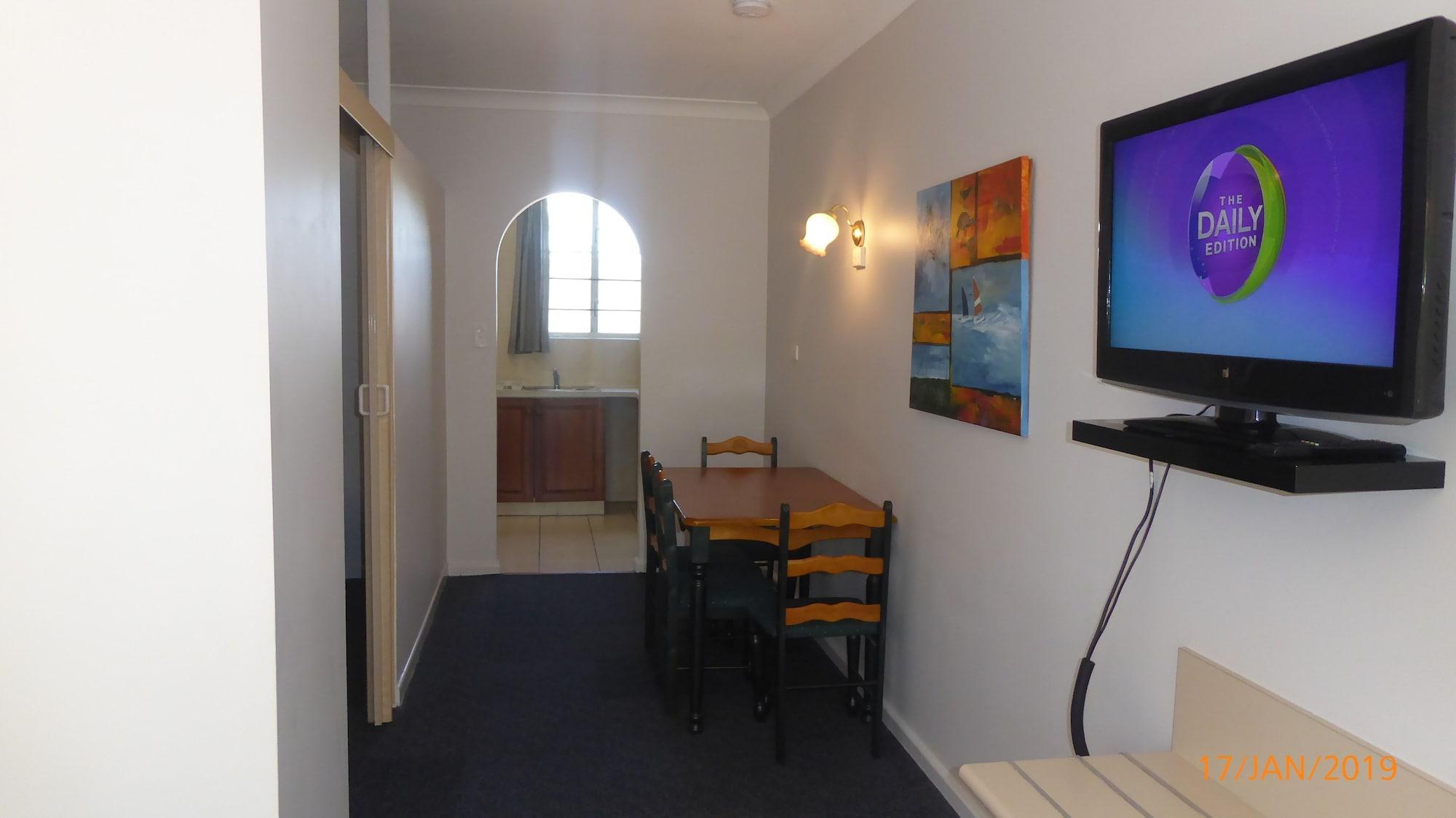 Tower Court Motel - Adults Only Haven Hervey Bay Extérieur photo
