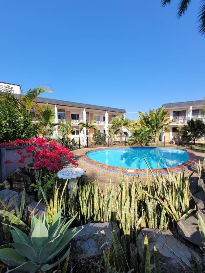 Tower Court Motel - Adults Only Haven Hervey Bay Extérieur photo
