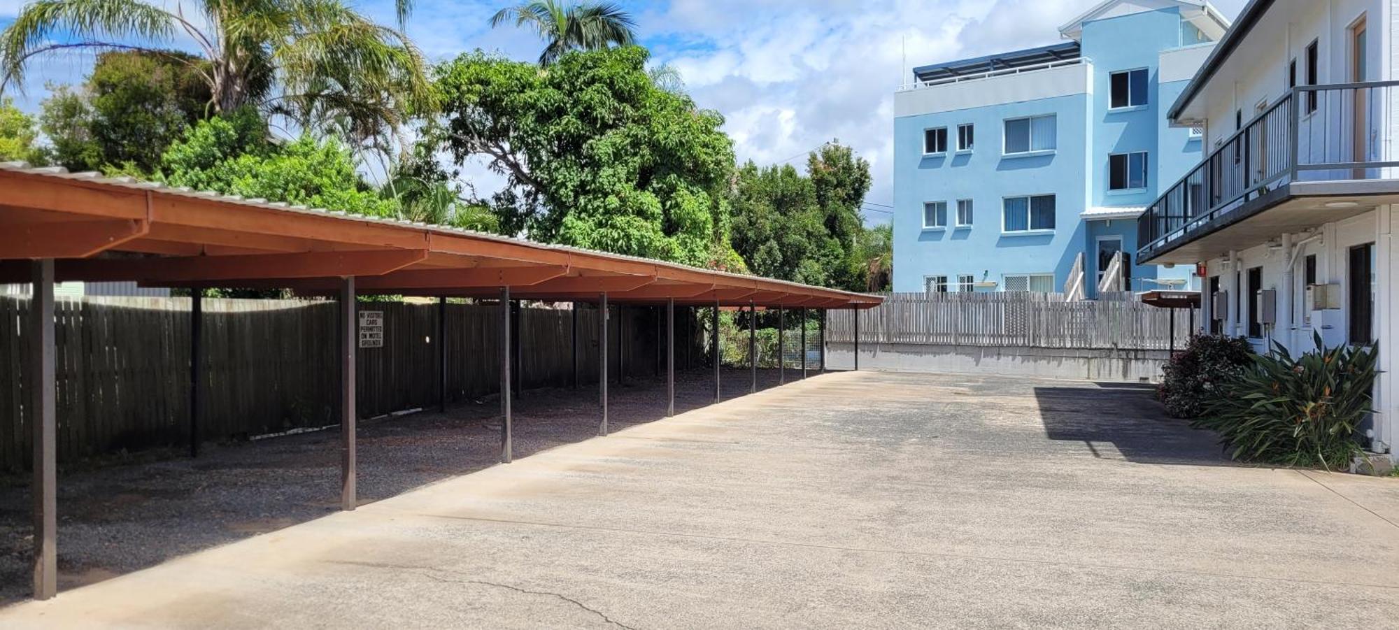 Tower Court Motel - Adults Only Haven Hervey Bay Extérieur photo