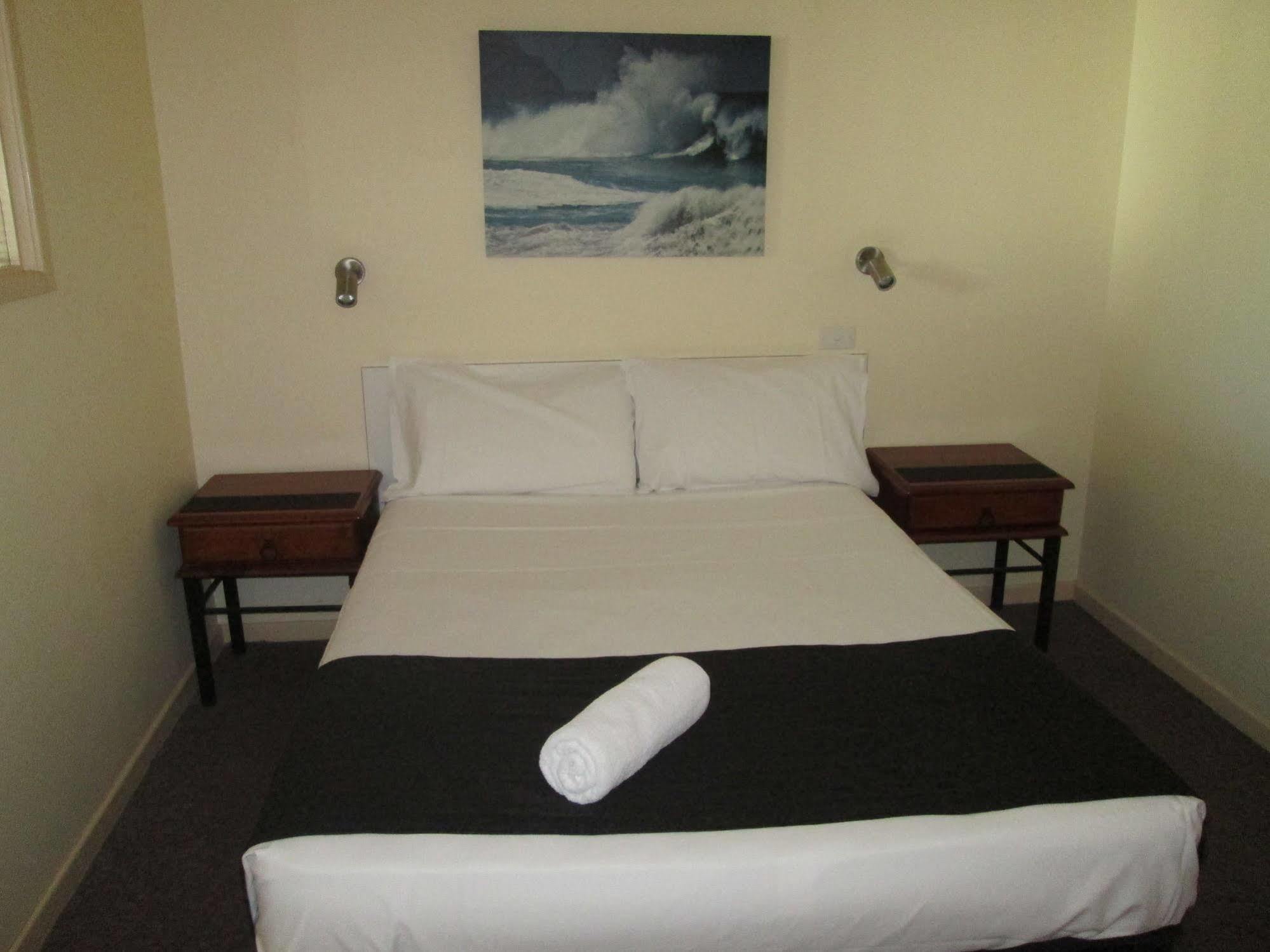 Tower Court Motel - Adults Only Haven Hervey Bay Extérieur photo