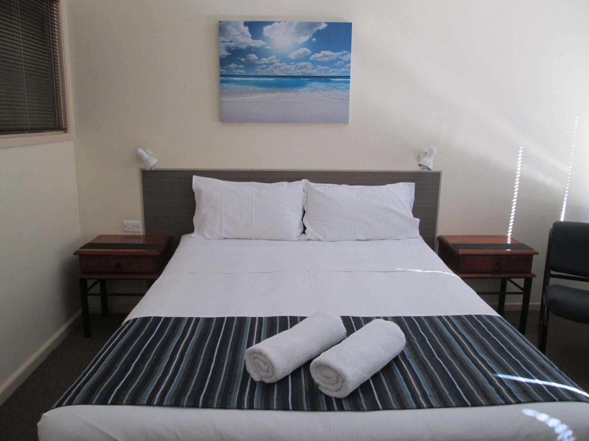 Tower Court Motel - Adults Only Haven Hervey Bay Extérieur photo