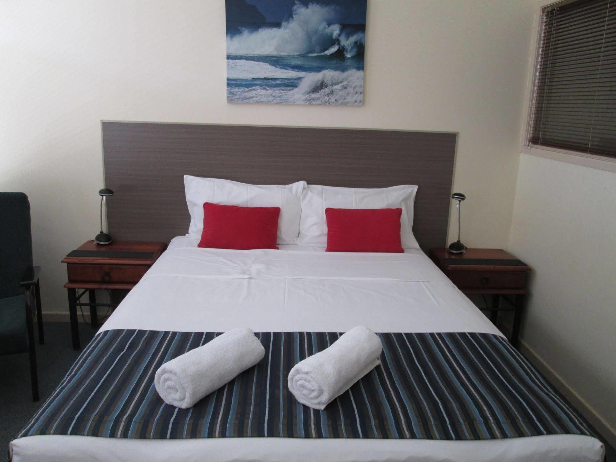 Tower Court Motel - Adults Only Haven Hervey Bay Extérieur photo